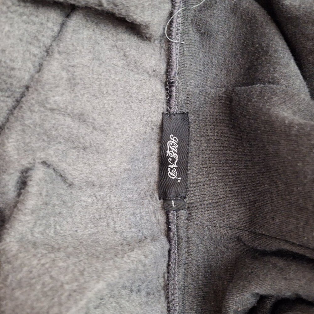 Sweatshirt Large - Picture 2 of 4